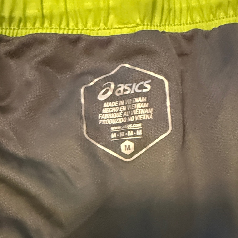 ASICS Men's Neon Green and Gray Athletic Shorts NWT - Picture 3 of 8